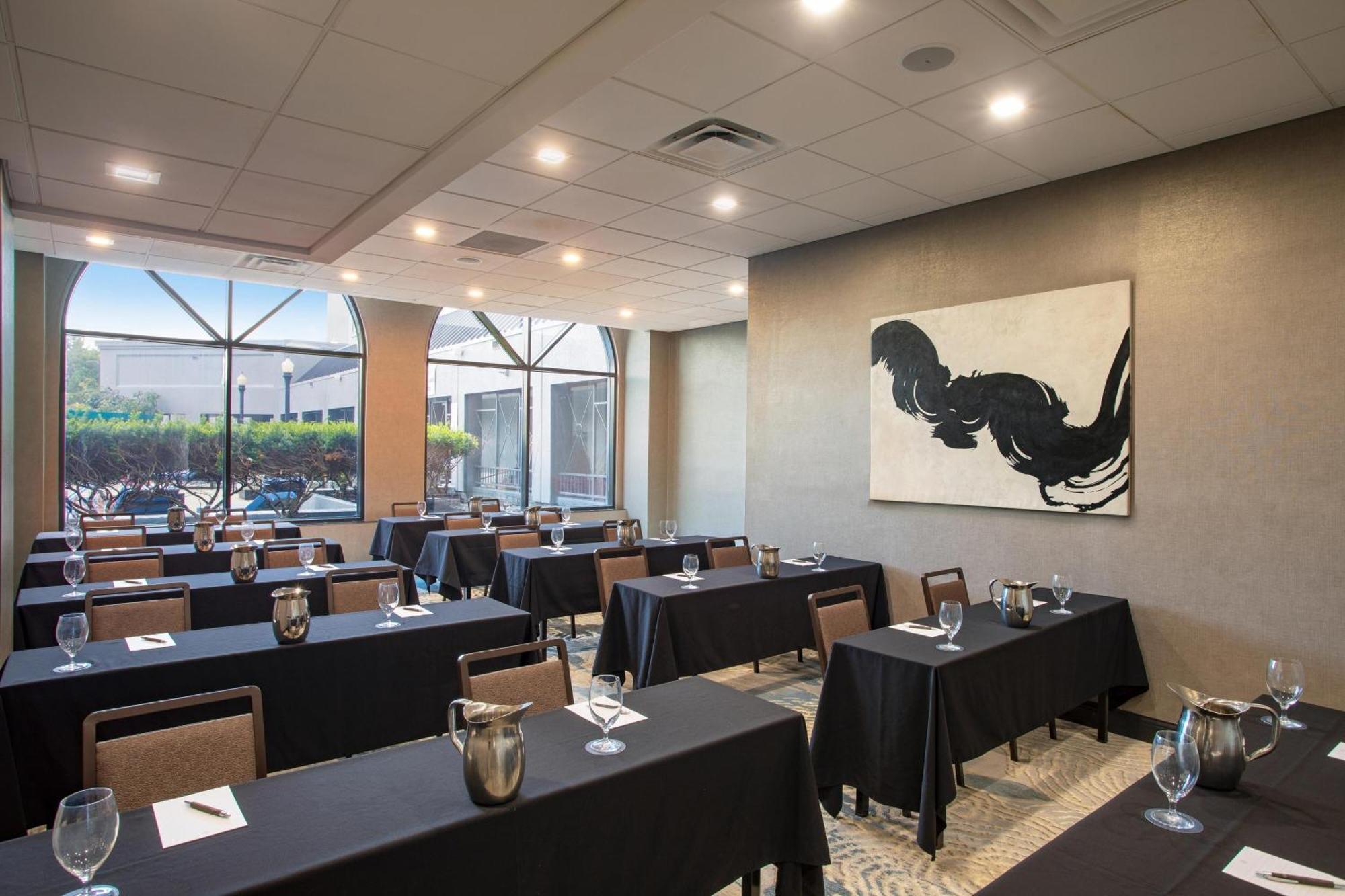Sheraton Suites Columbus Worthington Εξωτερικό φωτογραφία